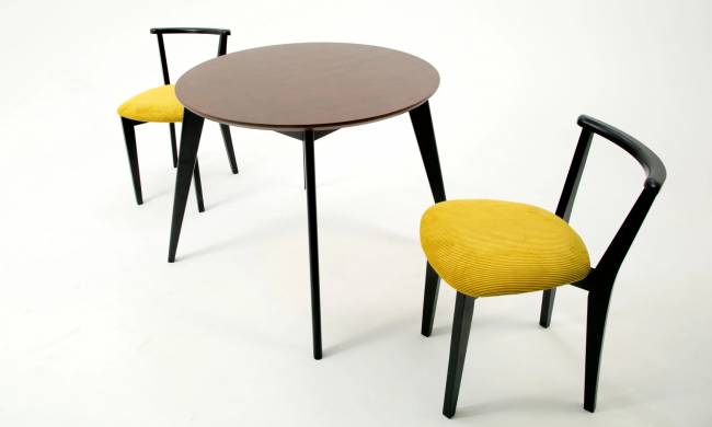 Стол Сканди К 90 чёрное дерево/орех