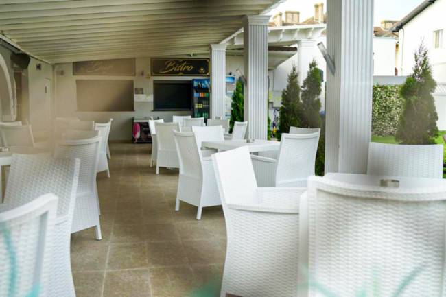 Стол пластиковый Orlando 80 белый 800х800х750 мм