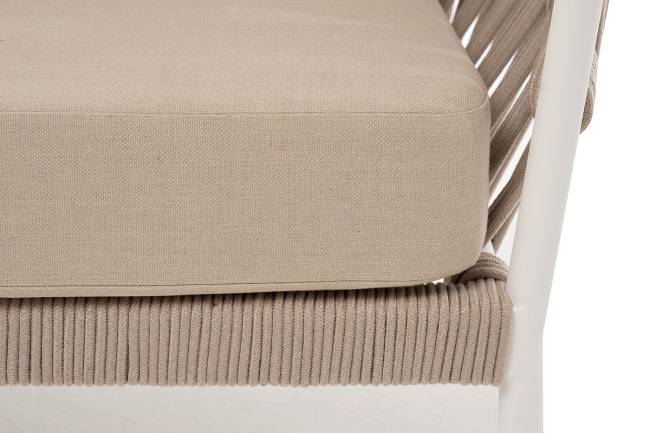 "Диего" диван 2-местный плетеный из роупа, каркас алюминий белый муар, роуп бежевый круглый, ткань бежевая 052 "Диего" диван 2-местный плетеный из роупа, каркас алюминий белый муар, роуп бежевый круглый, ткань бежевая 052